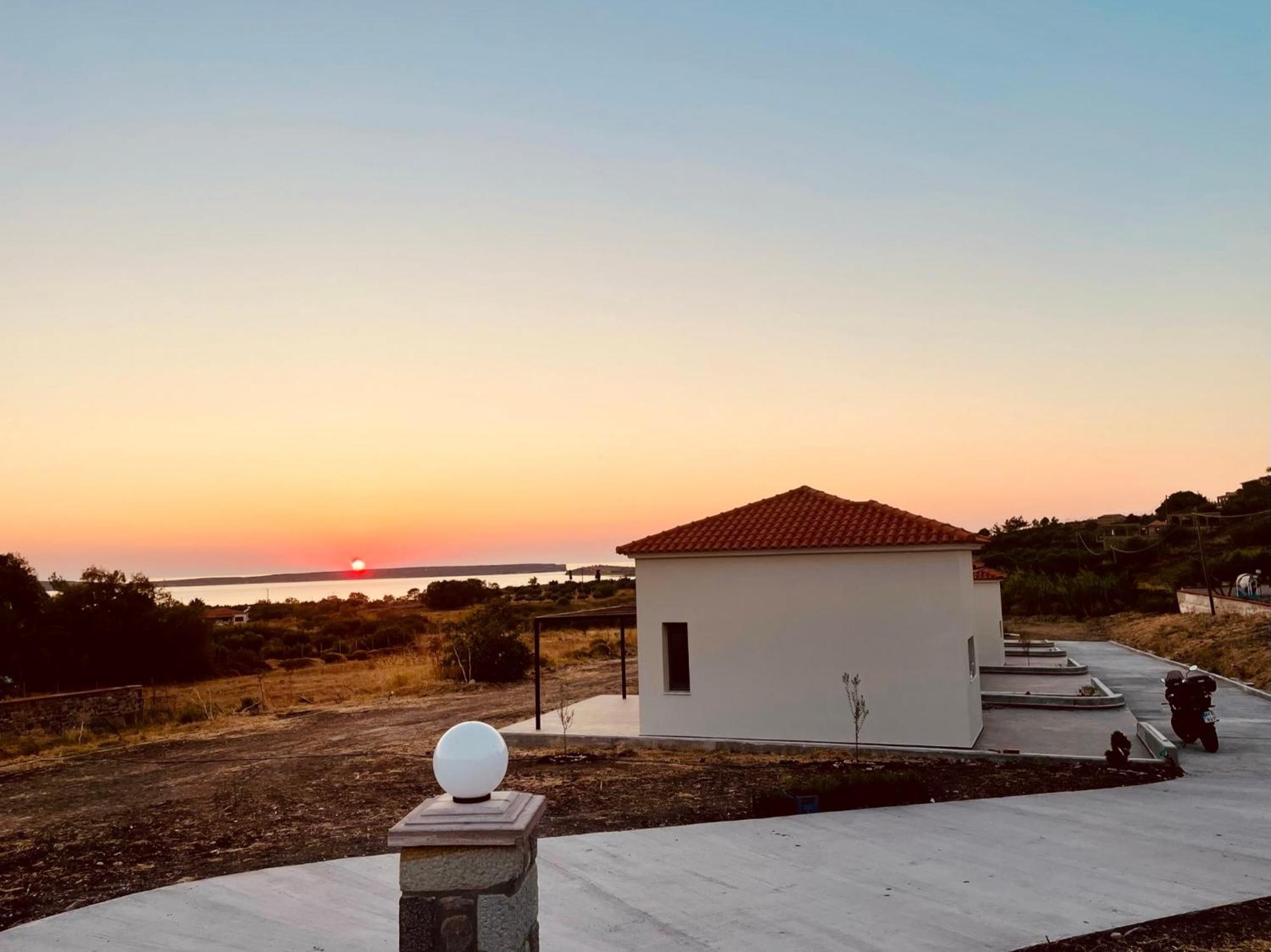 Apolithon Premium Houses Sígrion Buitenkant foto
